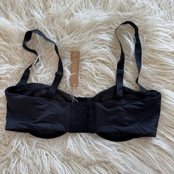 Skims No Show Molded Unlined Balconette Bra Onyx Size 38D - Picture 6 of 8